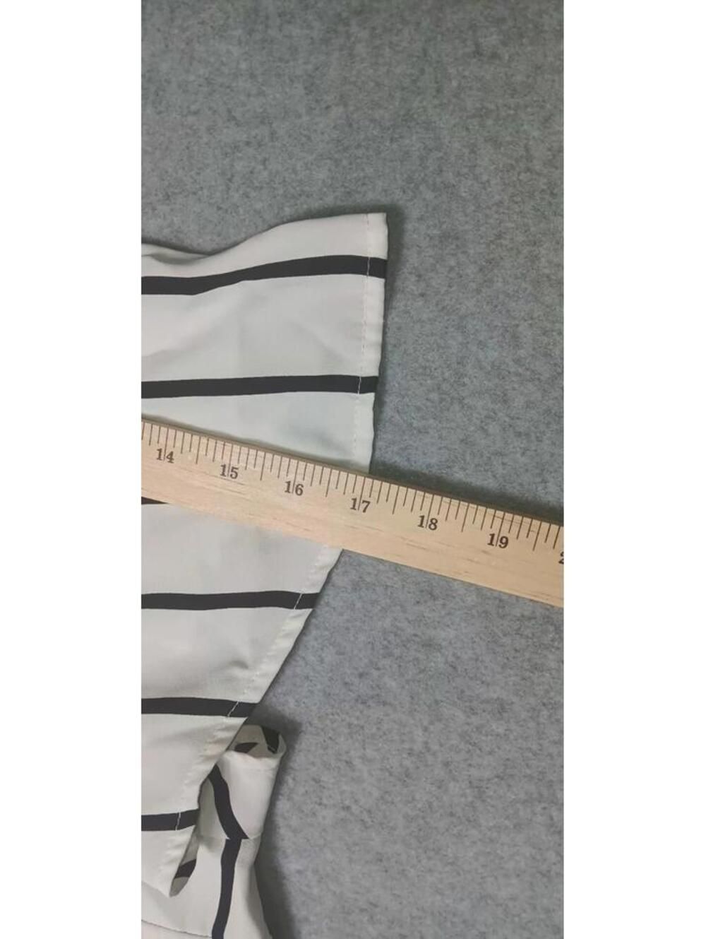 Torrid Harper Flutter Sleeve Blouse Womens Size 4 Black And White Stripes... - Picture 5 of 12